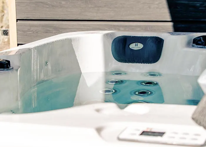 2 Bedroom Awesome In *