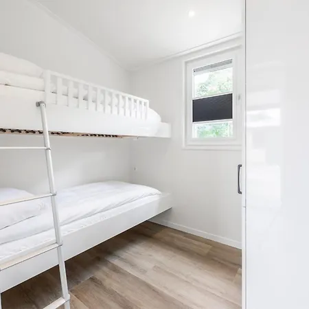 Vakantiehuis 2 Bedroom Awesome In