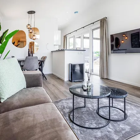 Vakantiehuis 2 Bedroom Awesome In