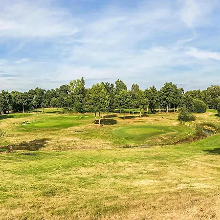 2 Bedroom Awesome In Vakantiehuis