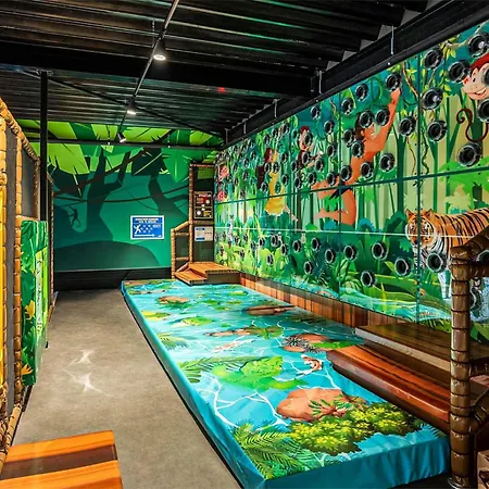 Vakantiehuis 2 Bedroom Awesome In *